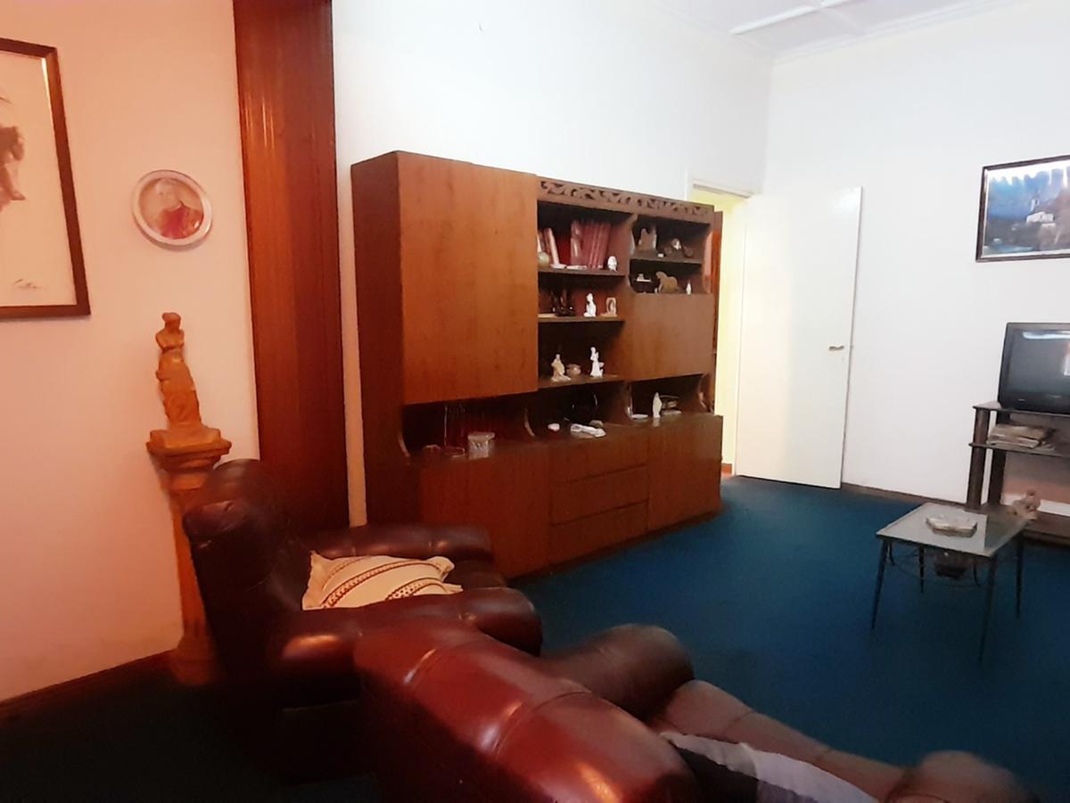 Venta Casa 5 Ambientes con Cochera 5