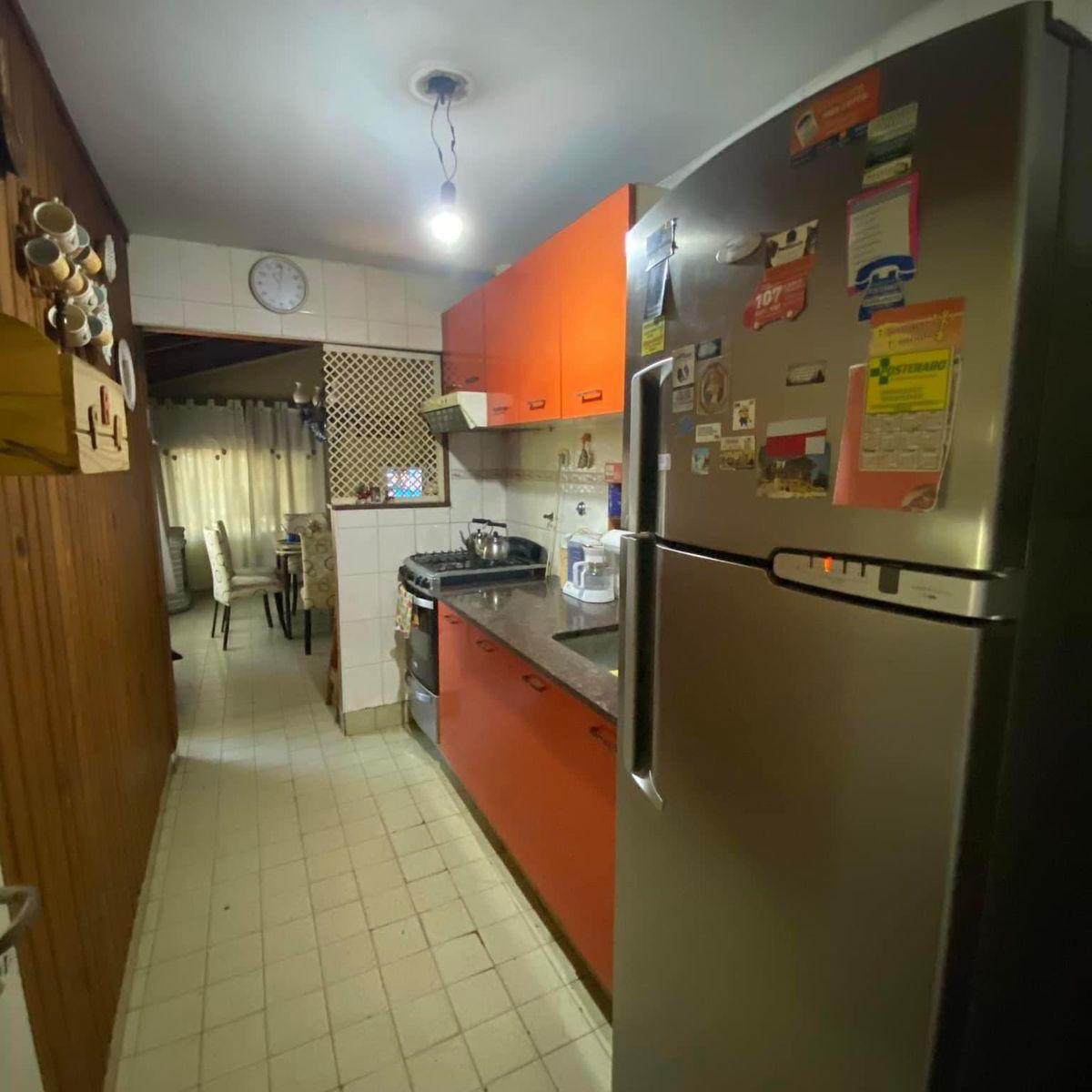 Casa de 3 Habitaciones, Patio y Cochera. 4