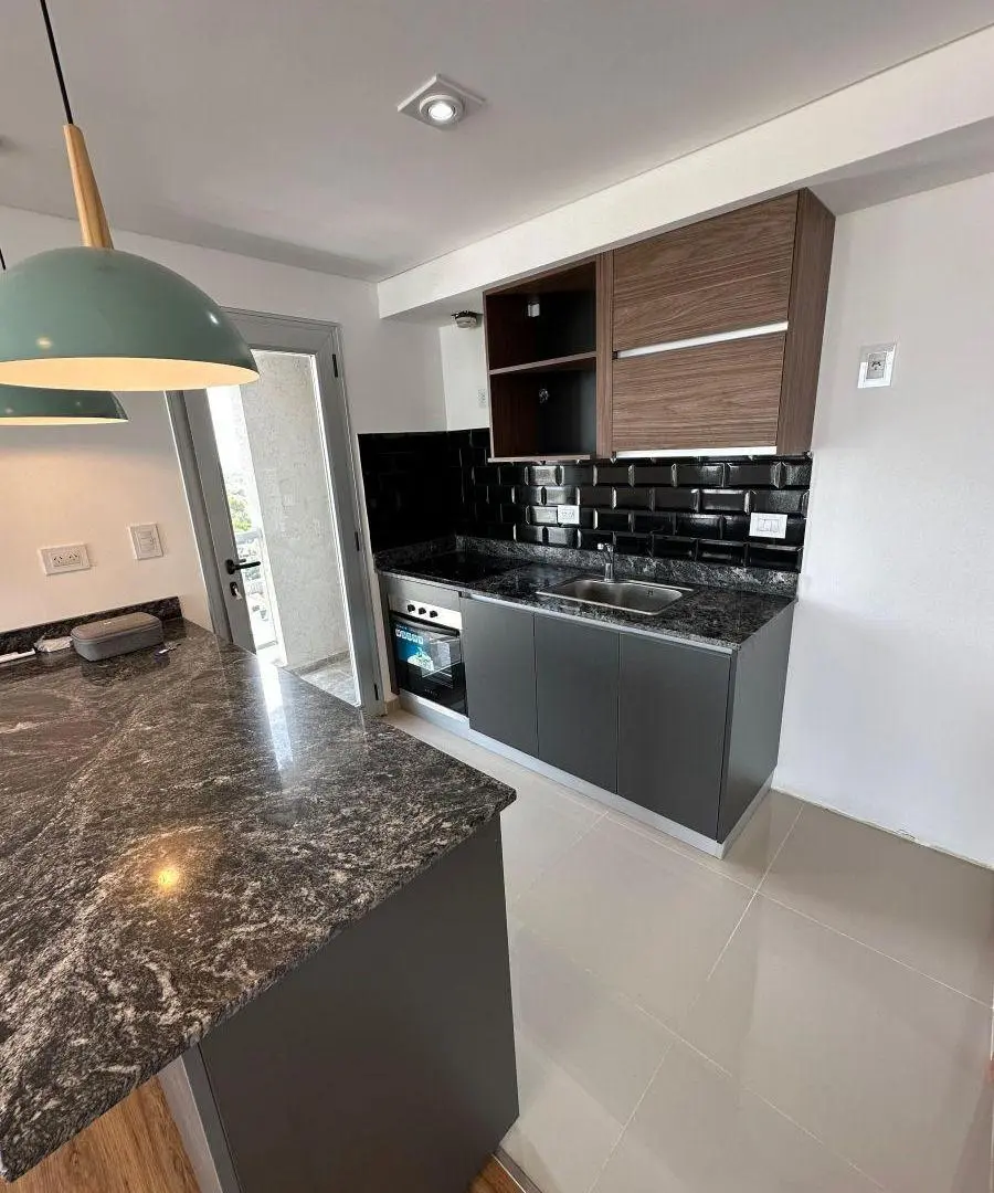 Departamento piso 11, de 2 ambientes con cochera y excelentes amenities en el centro de Berazategui 5