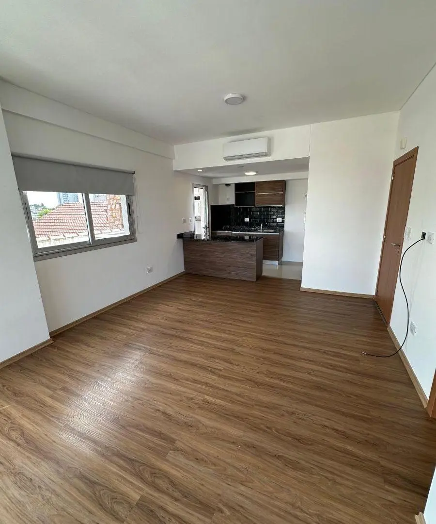 Departamento piso 1 de 2 ambientes con cochera y excelentes amenities en el centro de Berazategui 8