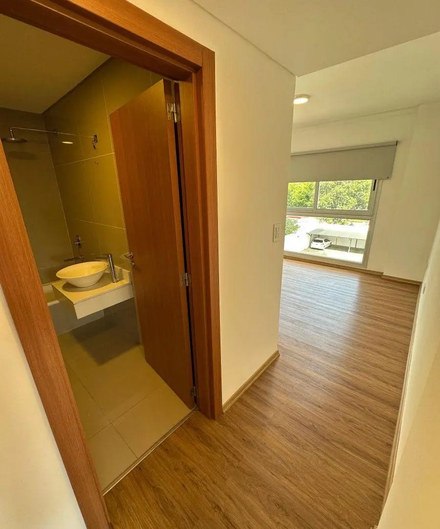 Departamento piso 1 de 2 ambientes con cochera y excelentes amenities en el centro de Berazategui 5