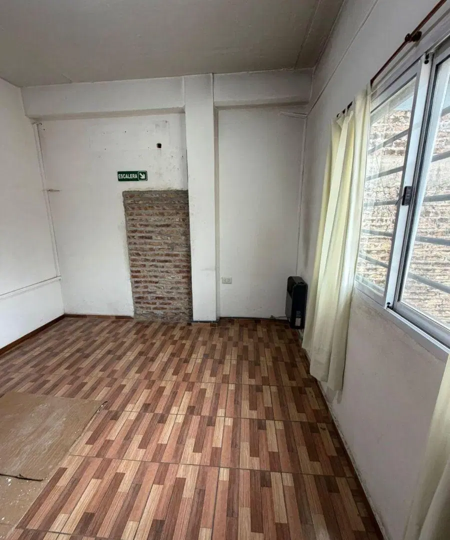Duplex de 3 dormitorios en alquiler en Guillermo Hudson 8