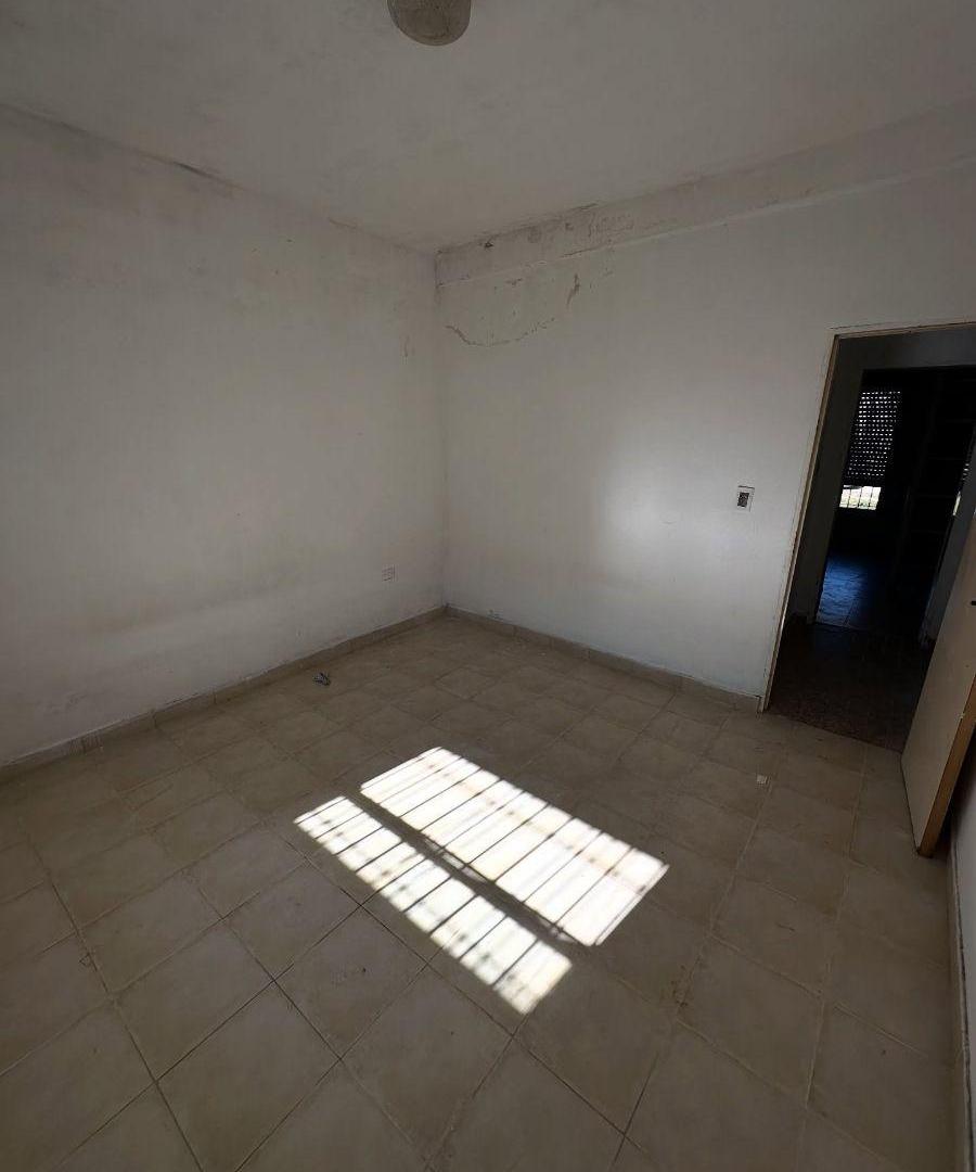 Foto de Casa de 2 dormitorios con patio y doble cochera – Kennedy Norte, imagen 2
