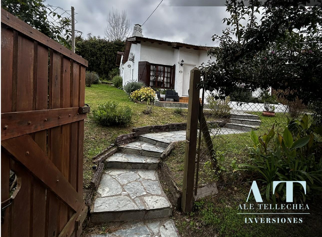 Casa en venta con jardin, parrilla y excelente ubicacion en Villa Gesell.