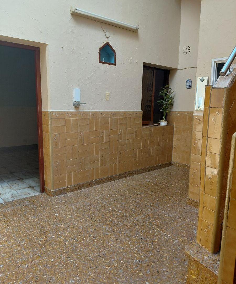 Foto de VENTA DEPARTAMENTO - PH - ; PB; C/Terraza y Patio cub. Balvanera, Abasto, imagen 2