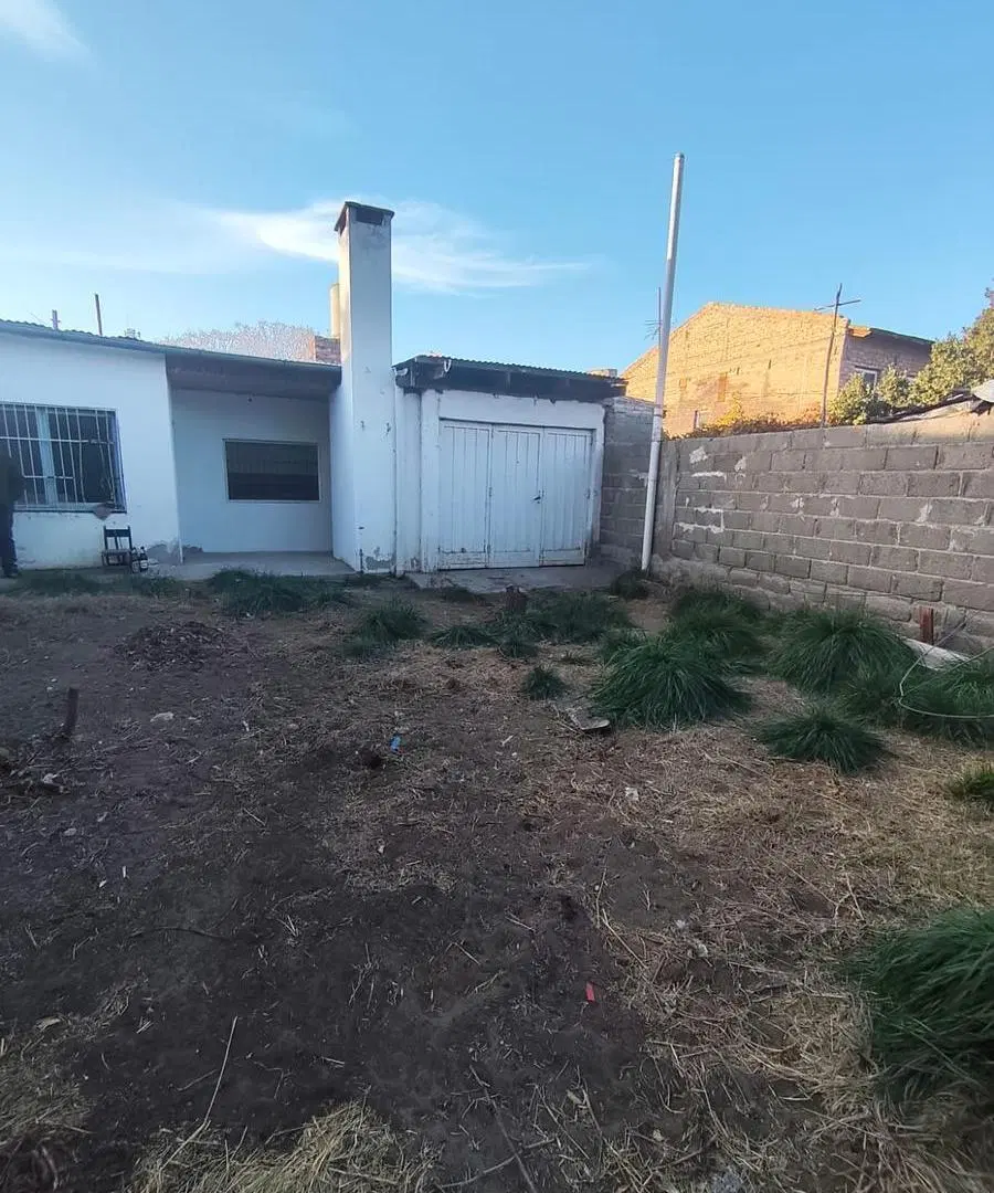 Casa 2 dorm en amplio terreno 8