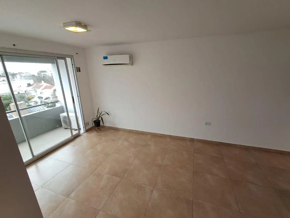 DEPARTAMENTO en ALQUILER EN BARRIO NORTE: 6 entre 33 y 34 4
