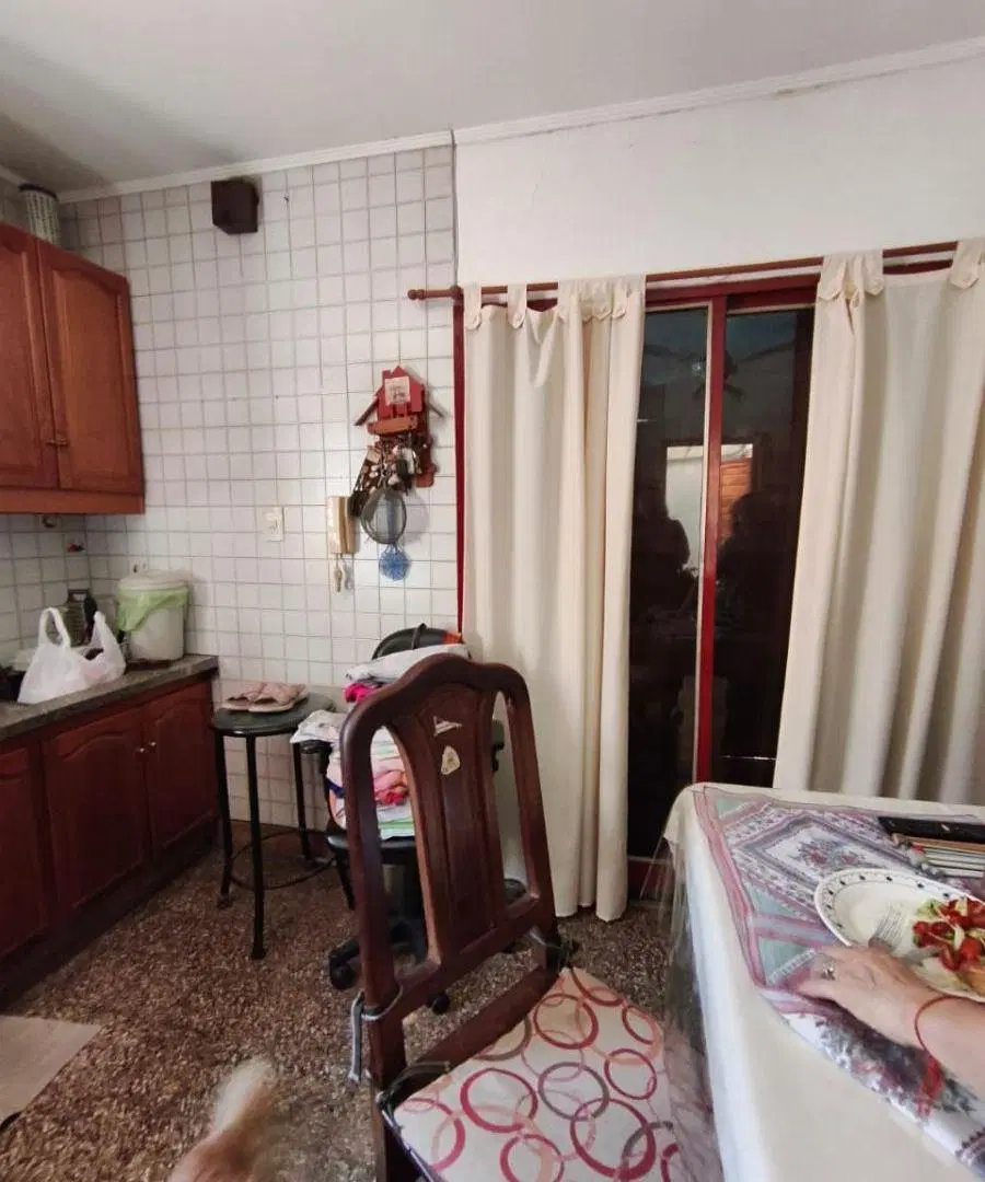 CASA EN TOLOSA. AMPLISIMA. EXCELENTE DISTRIBUCION 6