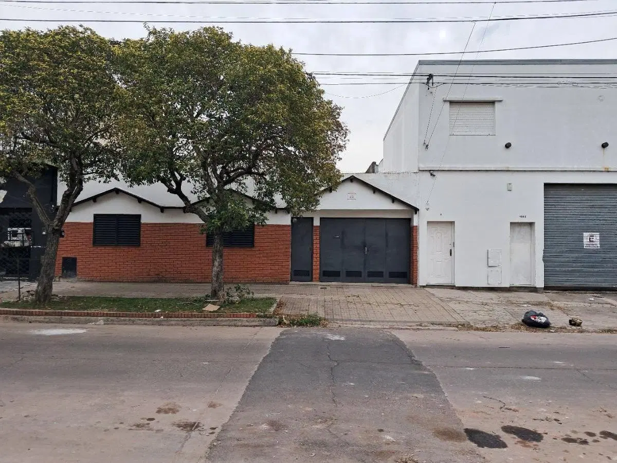 CASA EN TOLOSA. AMPLISIMA. EXCELENTE DISTRIBUCION 2