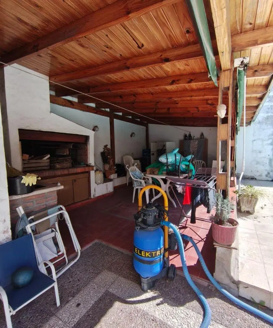 CASA EN TOLOSA. AMPLISIMA. EXCELENTE DISTRIBUCION 5