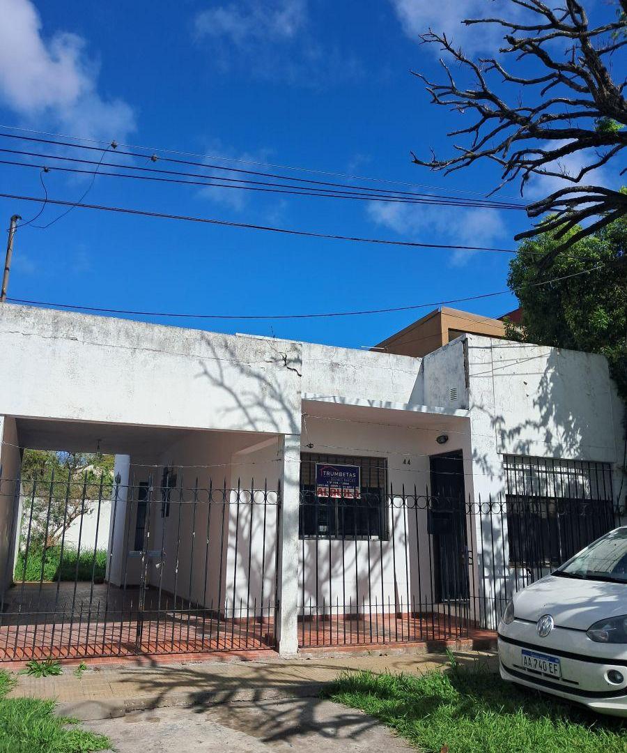 Foto de CASA EN TOLOSA, CON COCHERA, 2 DORM, DEPENDENCIAS., imagen 2