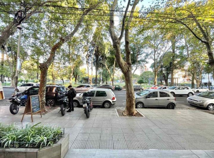 VENTA 4 AMBIENTES C/BALCON Y LAVADERO EN FLORES 2