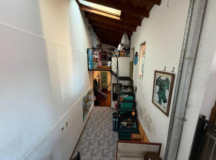 VENTA PH 4 AMBIENTES SOBRE AVENIDA 5