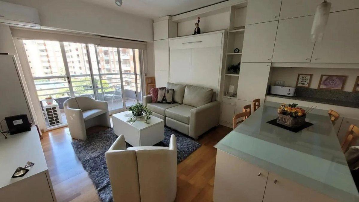 VENTA MONOAMB.AMOBLADO EN PUERTO MADERO C/BALCON