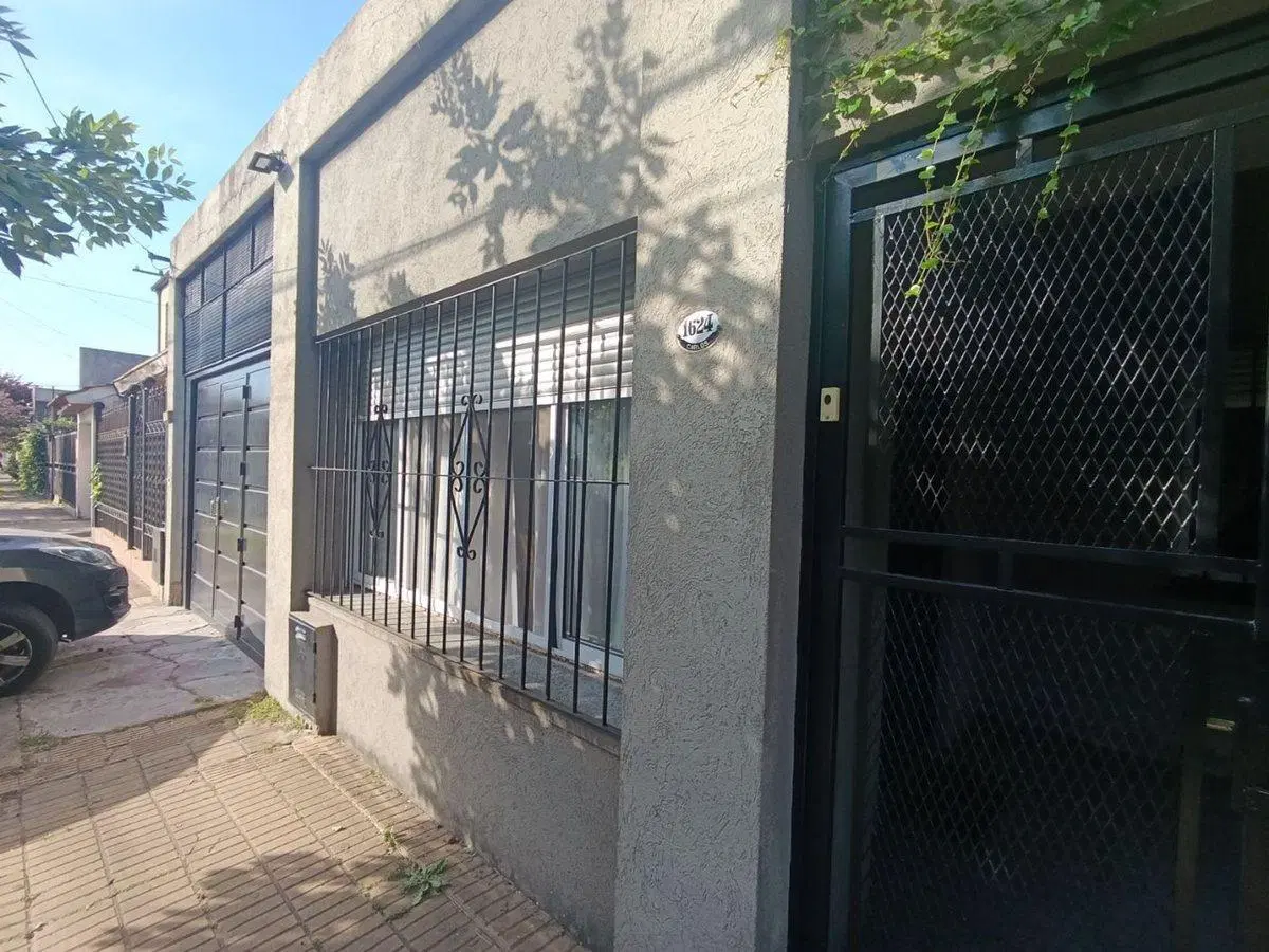 VENTA CASA 5 AMBIENTES PILETA DON TORCUATO 2