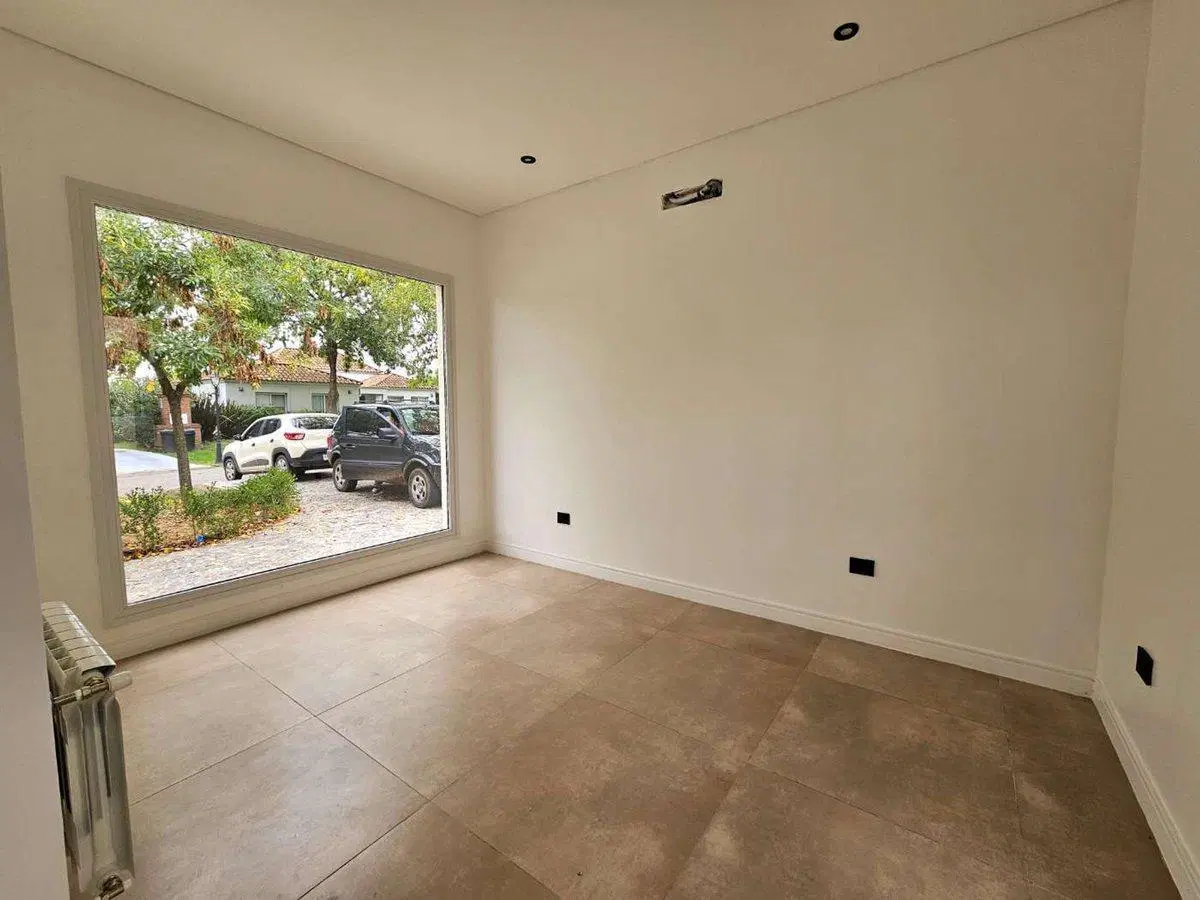 Casa en venta 6 amb a Estrenar Jazmines 2