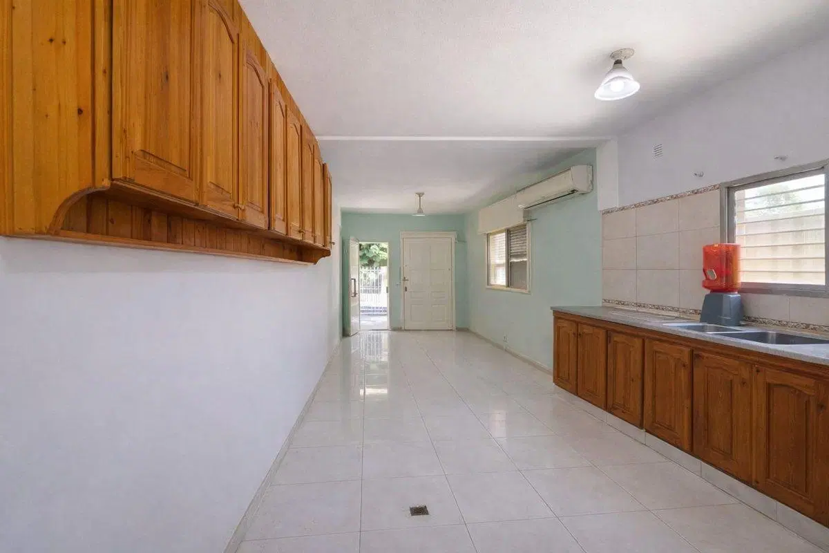 ALQUILER CASA VILLA DE MAYO, 300 M2 3