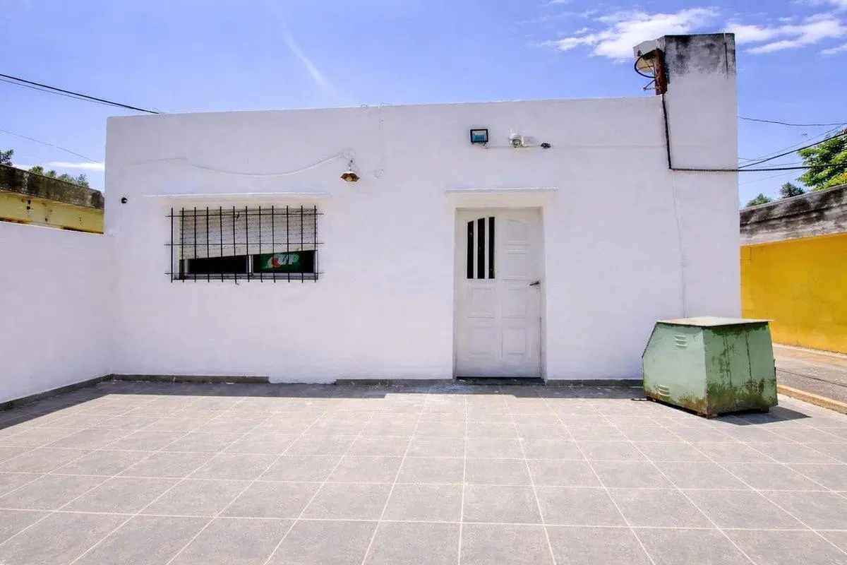 ALQUILER CASA VILLA DE MAYO, 300 M2 2