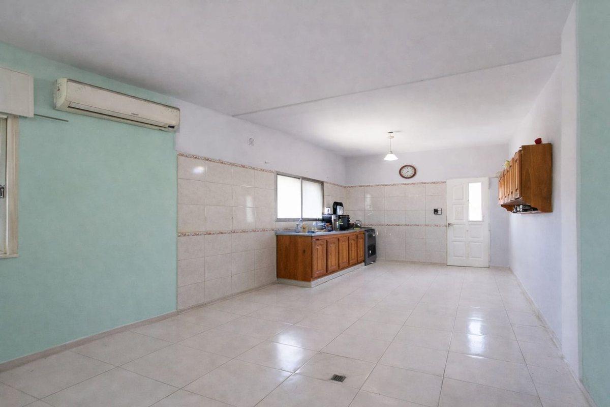 ALQUILER CASA VILLA DE MAYO, 300 M2