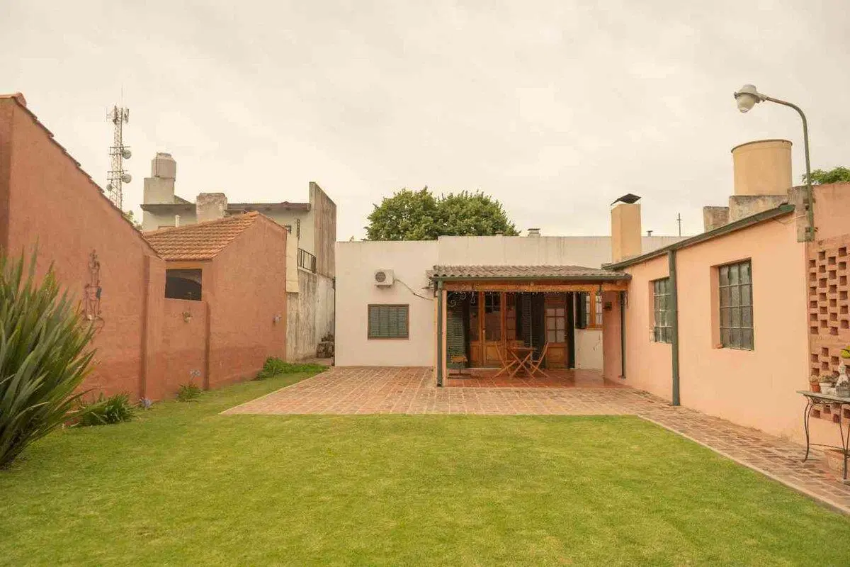 VENTA CASA ESTILO COLONIAL EXCELENTE ESTADO 4