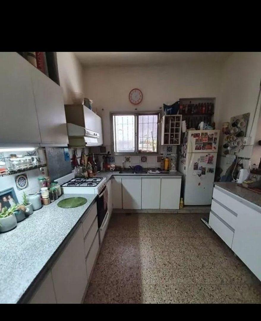 CASA 4 AMBIENTES Zona José León Suarez