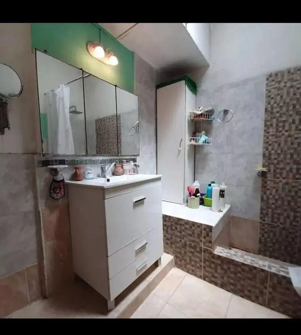 CASA 4 AMBIENTES Zona José León Suarez 5