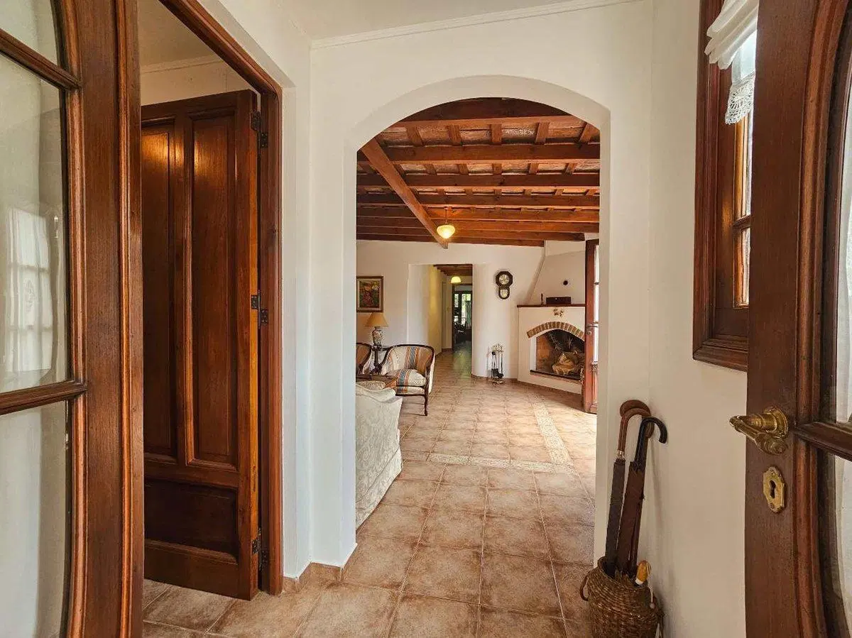 CASA EN VENTA 5 amb. en casco histórico ARECO 5