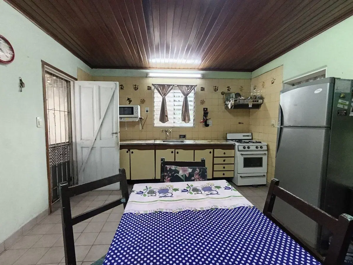 VENTA CASA LOTE 410MTS BERAZATEGUI 2