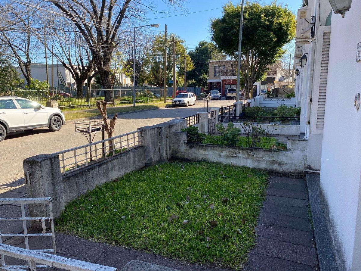 VENTA DUPLEX 4 AMB A REFACCIONAR EN V.BALLESTER