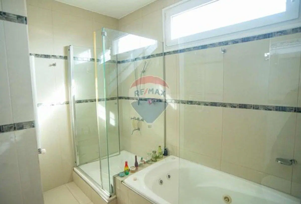 VENTA CASA 4 AMB EN OLIVOS CON PILETA 4