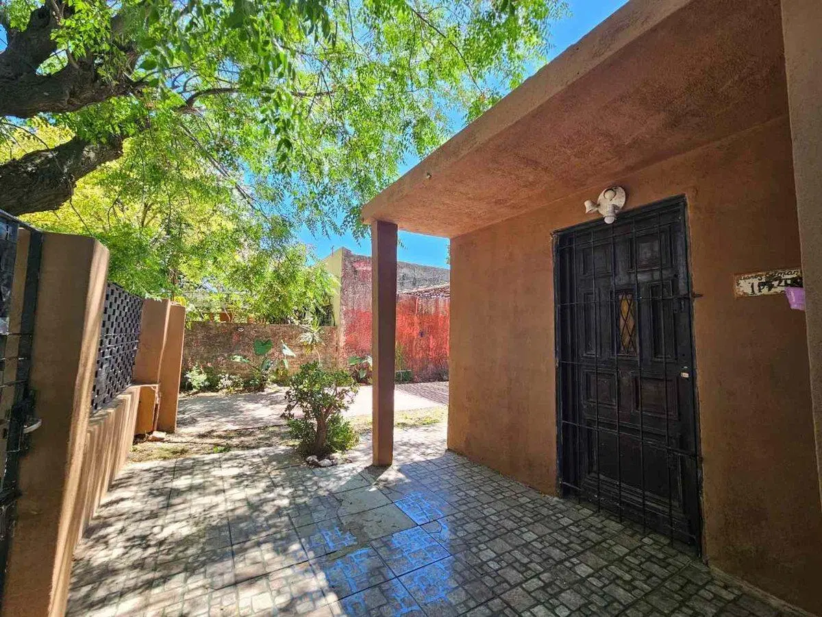 VENTA CASA 5 AMB. SOURDEAUX - A METROS DEL CENTRO 2