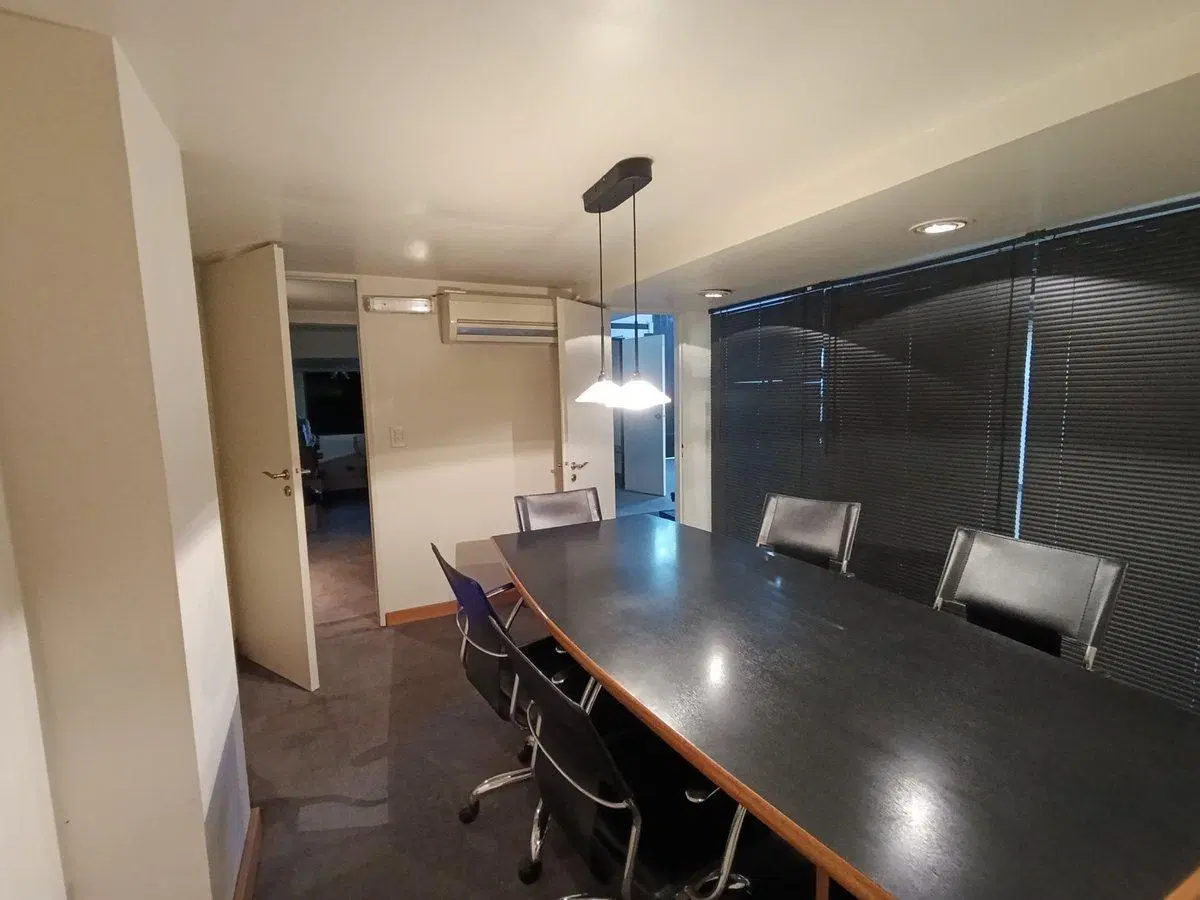 VENTA OFICINA C/ COCHERA Y DEPOSITO MUNRO 5