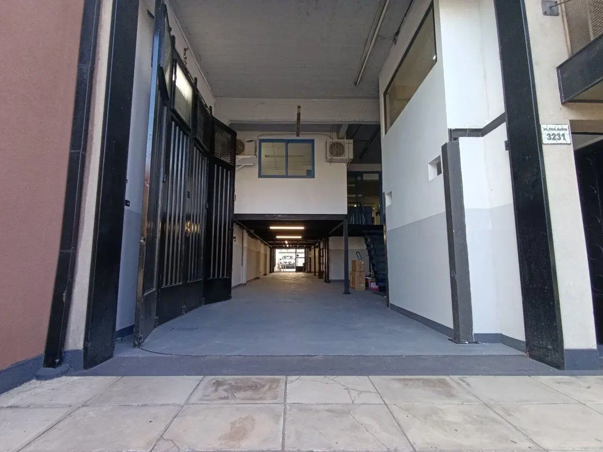 VENTA OFICINA C/ COCHERA Y DEPOSITO MUNRO 2