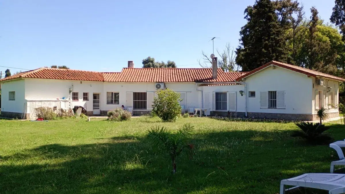 Venta quinta 4.900 m² con parque, pileta y quincho 4
