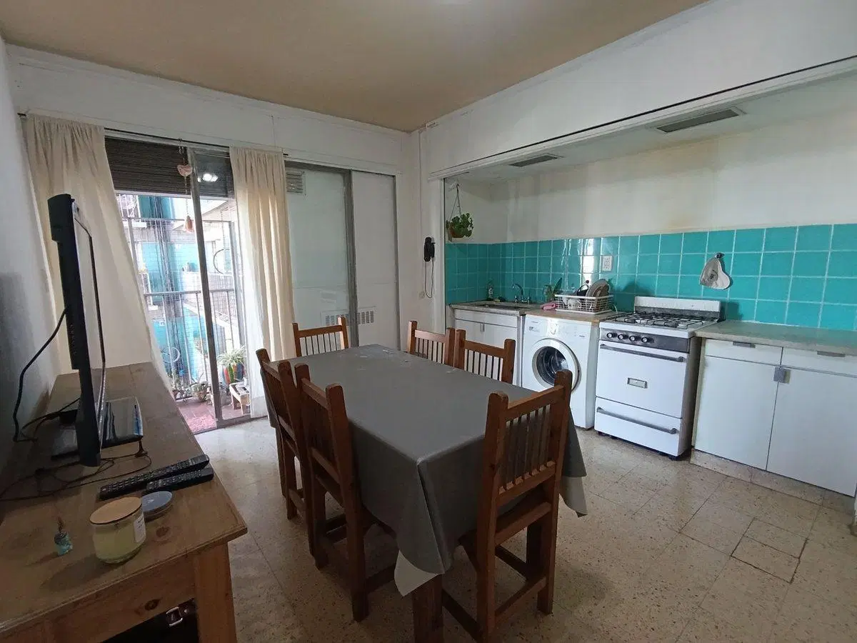 VENTA DEPTO 4 AMB MATHEU C/BALCON PARQUE PATRICIOS 2