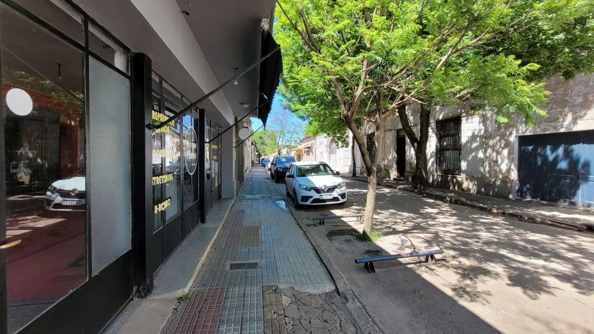 OPORTUNIDAD LOCAL COMERCIAL EN CASO HISTORCO 3