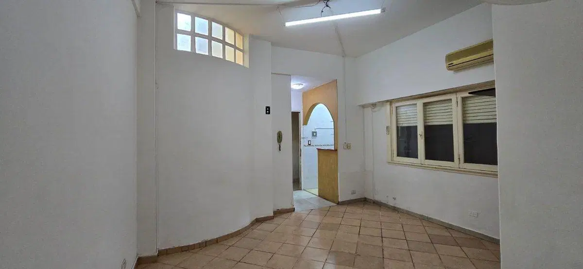 OPORTUNIDAD! Venta Depto. PB 3 AMB - La Lucila 2