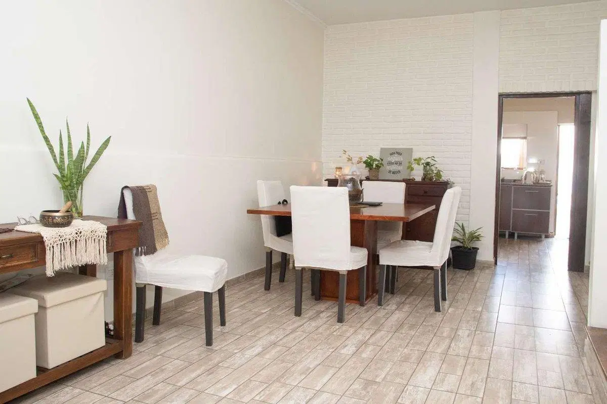 VENTA CASA 5 AMB. CON PILETA V. BALLESTER 2