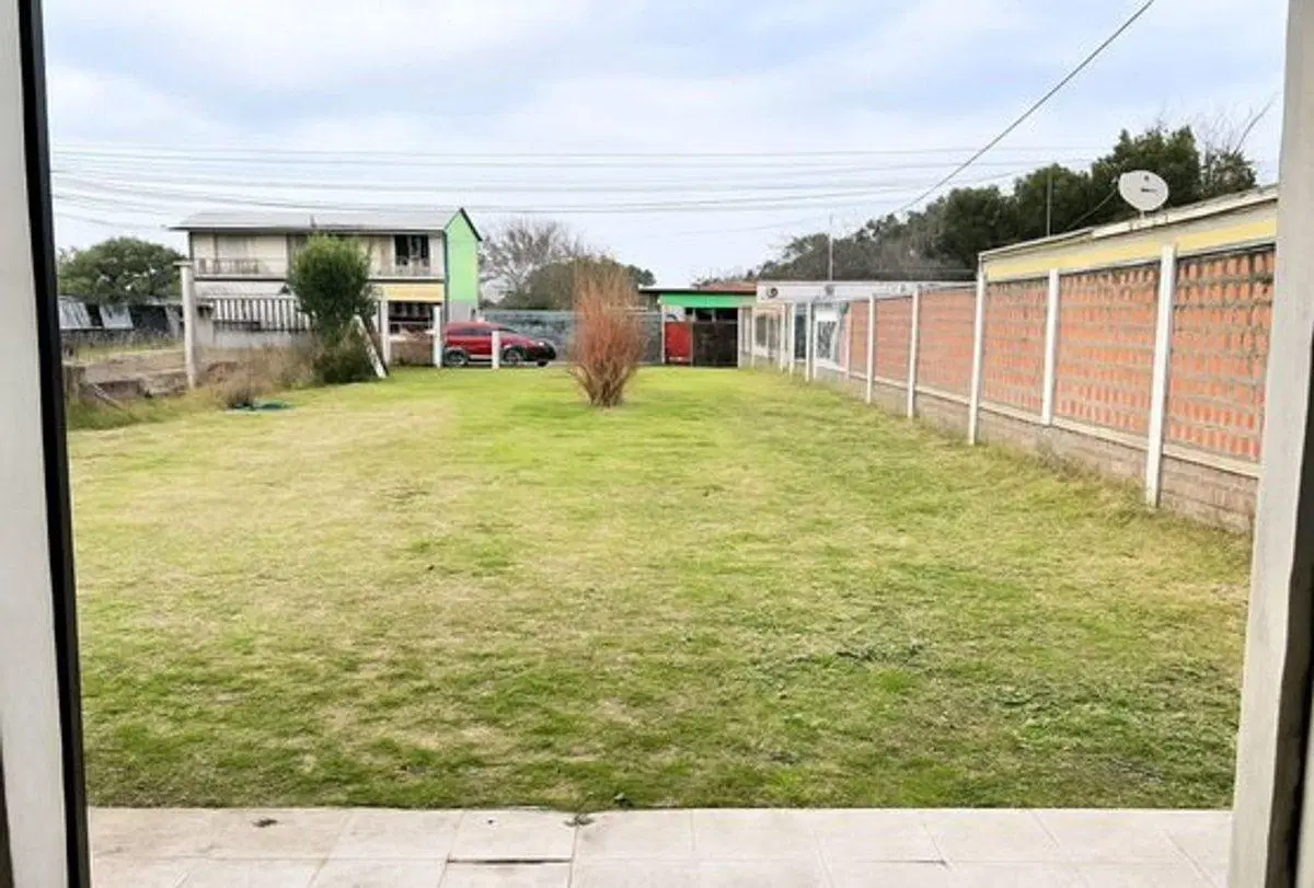VENTA CASA EN GRAND BOURG  SOBRE LOTE DE 400 M2 4