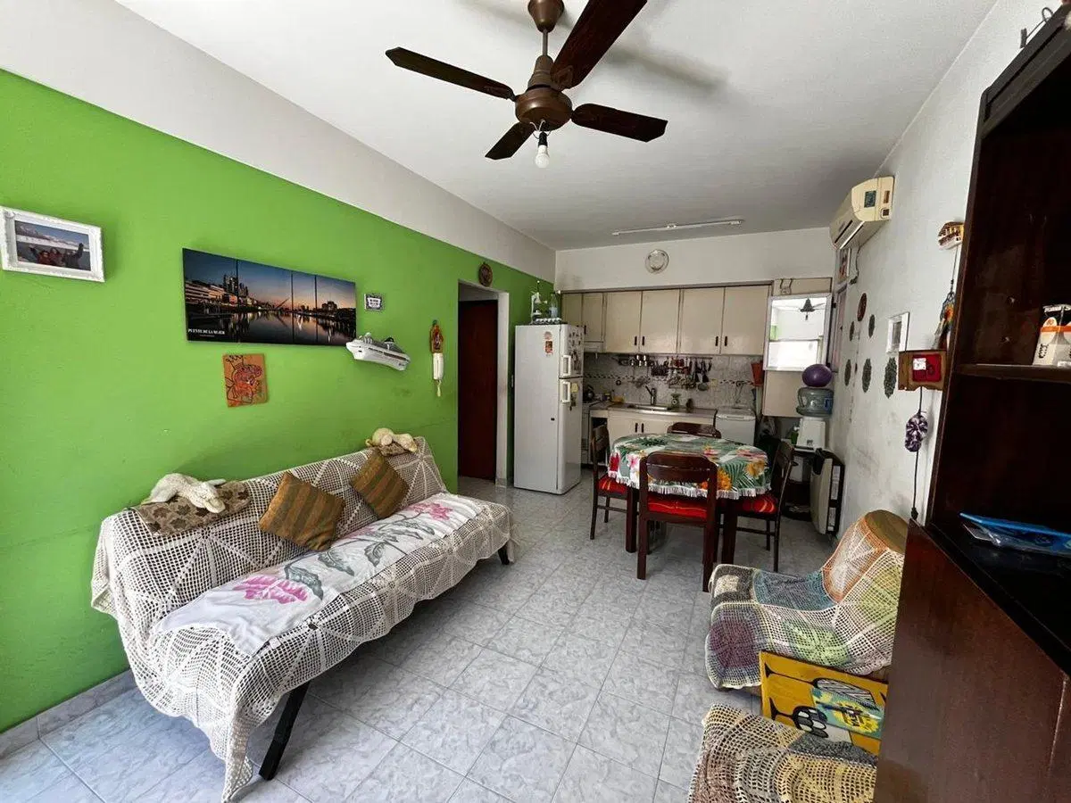 VENTA PH 2 AMB EN BARRACAS CON PILETA Y QUINCHO 2