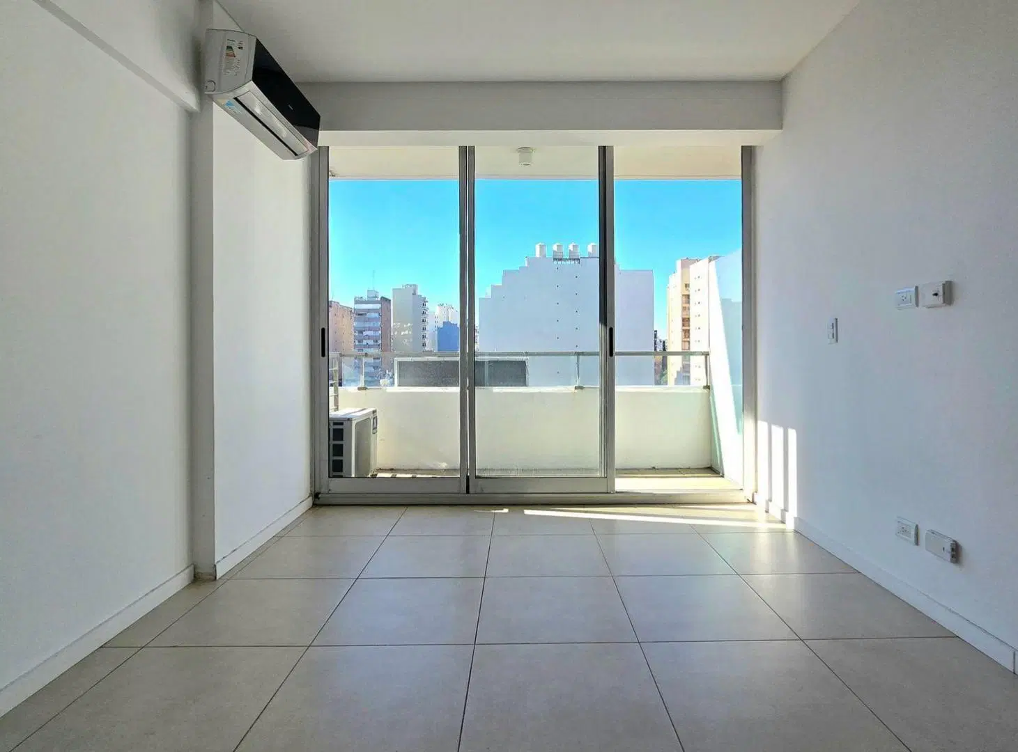 VENTA DEPTO MONOAMBIENTE EN FLORES APTO CREDITO 4