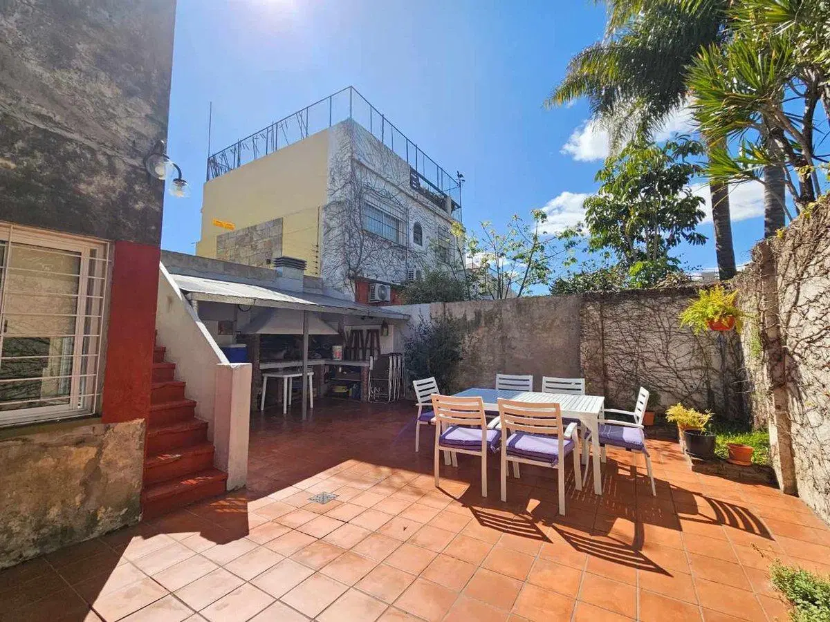 Venta Ph 5 ambientes en Devoto con patio y terraza 2