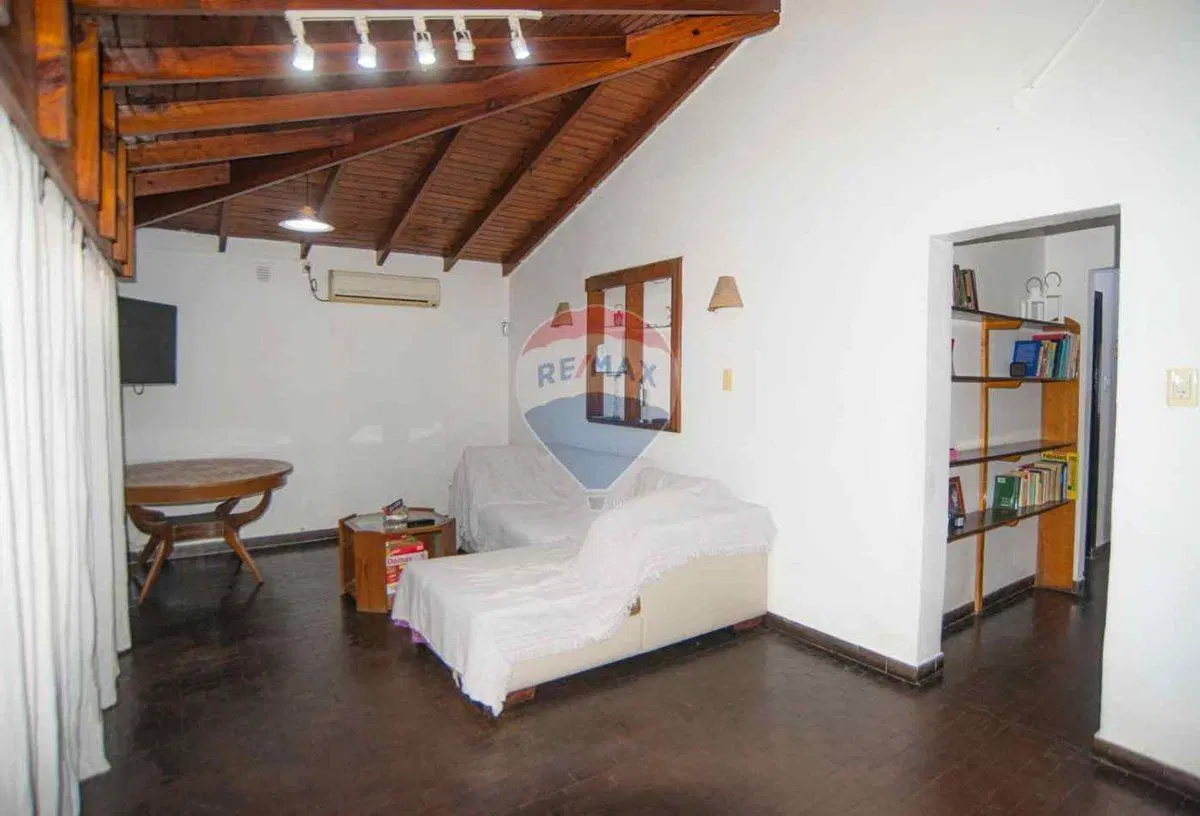 VENTA CASA 4 AMB EN PILAR APTO CREDITO 4