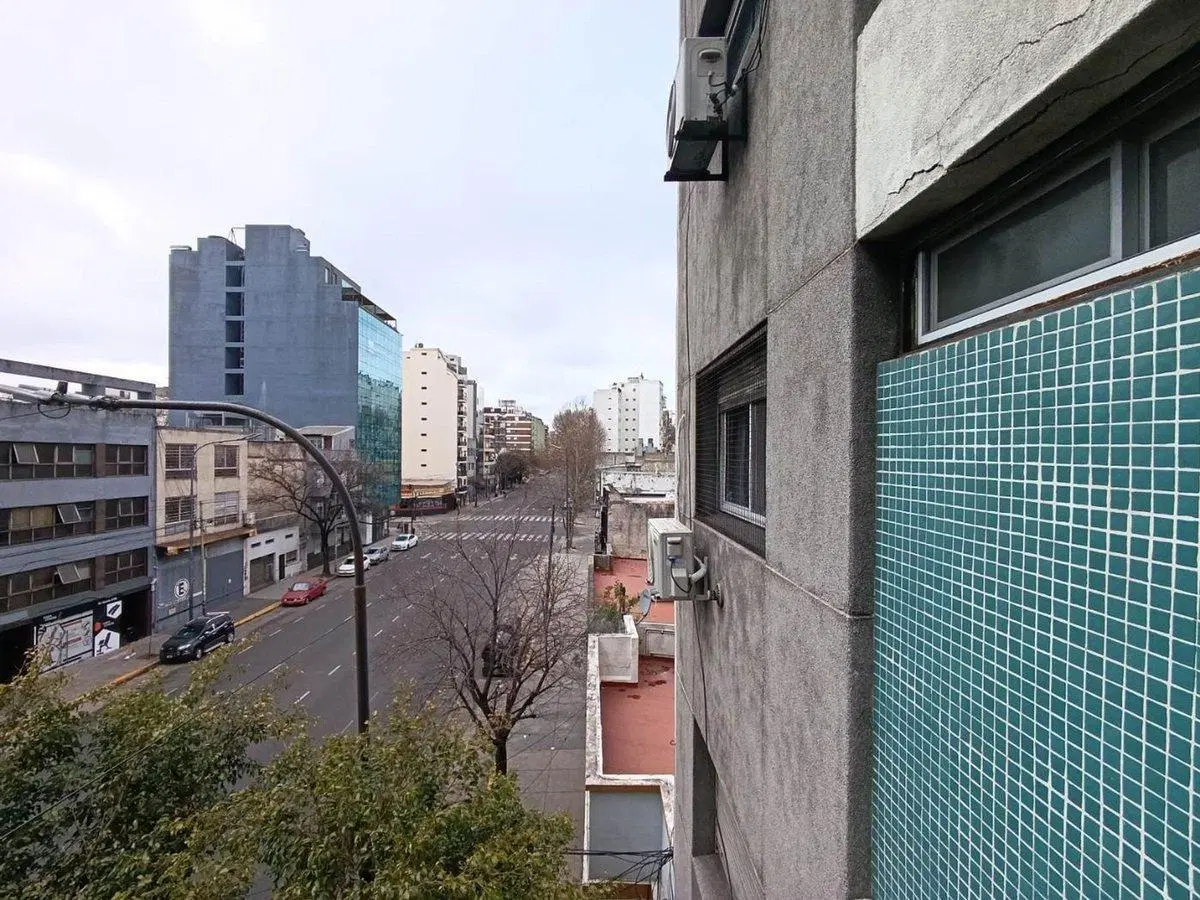 VENTA DEPTO 4 AMB. C/BALCON FLORES APTO CREDITO 4