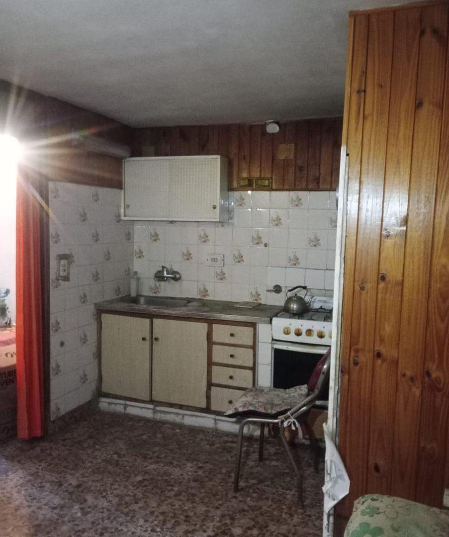 Foto de VENTA DUPLEX 4 AMB A REFACCIONAR EN V.BALLESTER, imagen 2