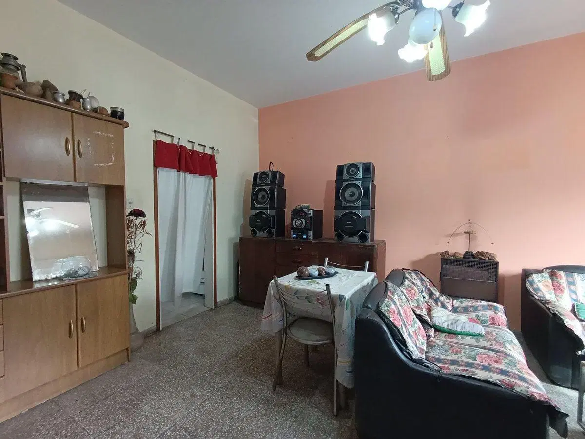 VENTA CASA LOTE 410MTS BERAZATEGUI 5