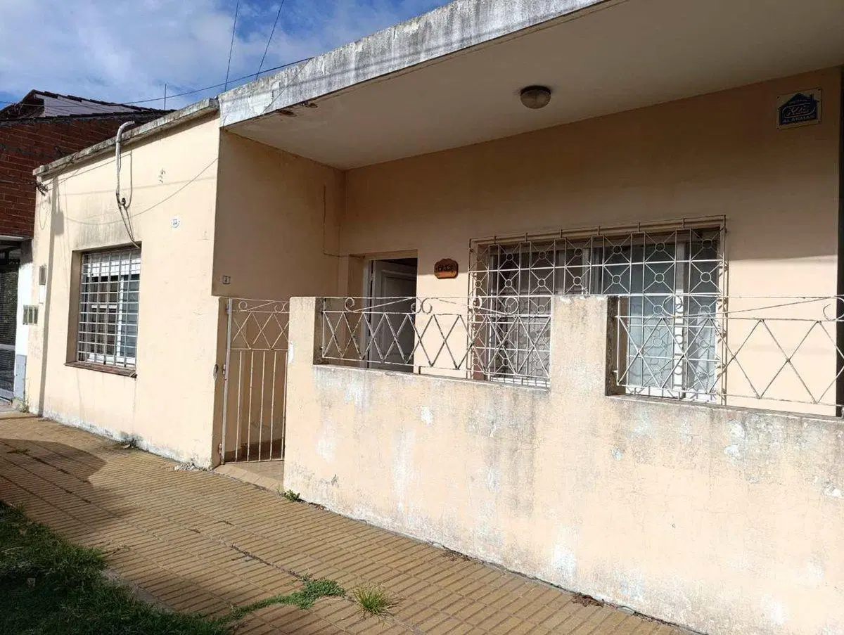 VENTA CASA LOTE 410MTS BERAZATEGUI 4