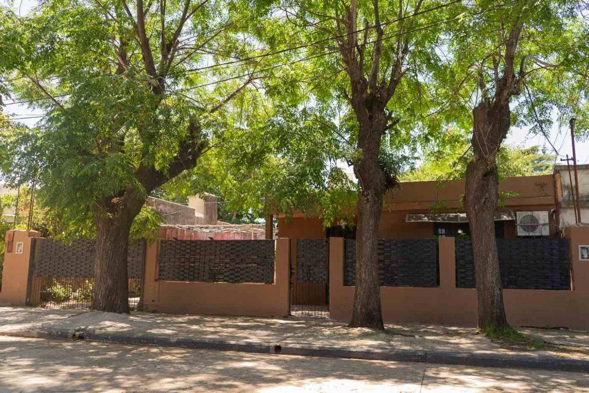 VENTA CASA 5 AMB. SOURDEAUX - A METROS DEL CENTRO 3