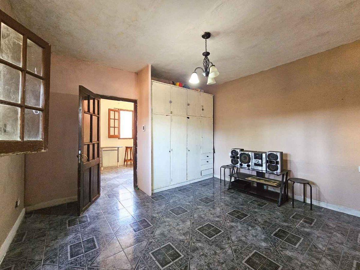 Foto de VENTA CASA 5 AMB. SOURDEAUX - A METROS DEL CENTRO, imagen 5