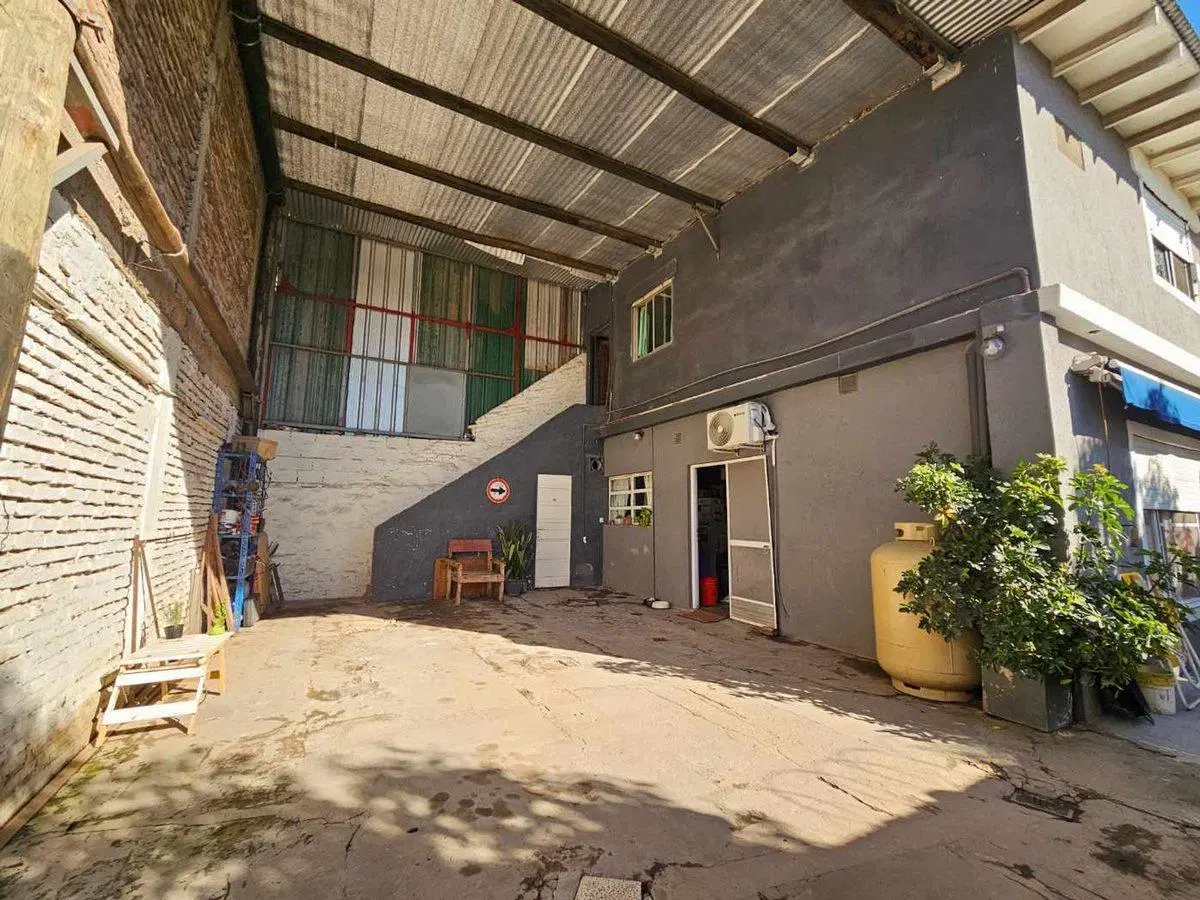 CASA EN VENTA 6 AMBIENTES - GRAND BOURG C/COCHERA 3